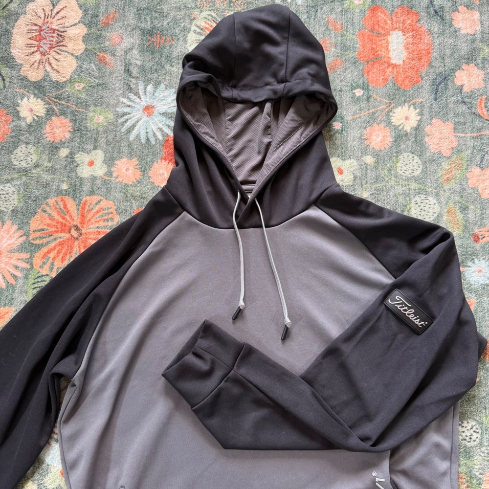 Titleist Pro V1 Women's Grey Black Colorblock Golf Performance Hoodie Size M